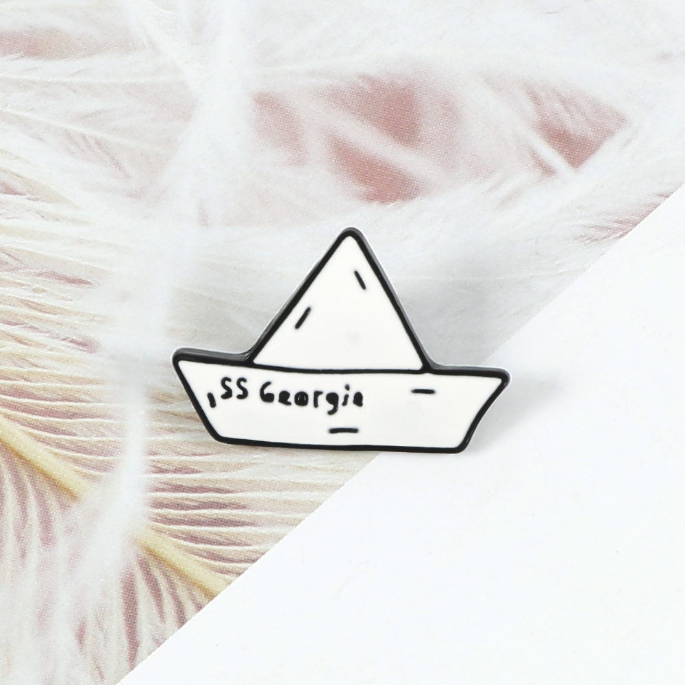 Paper Boat Enamel Pin SS Georg - Buckle Pin Ss reseña y precio
